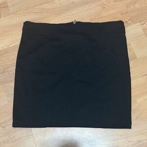 Black Mini Skirt - Sleek Women's Straight Mini